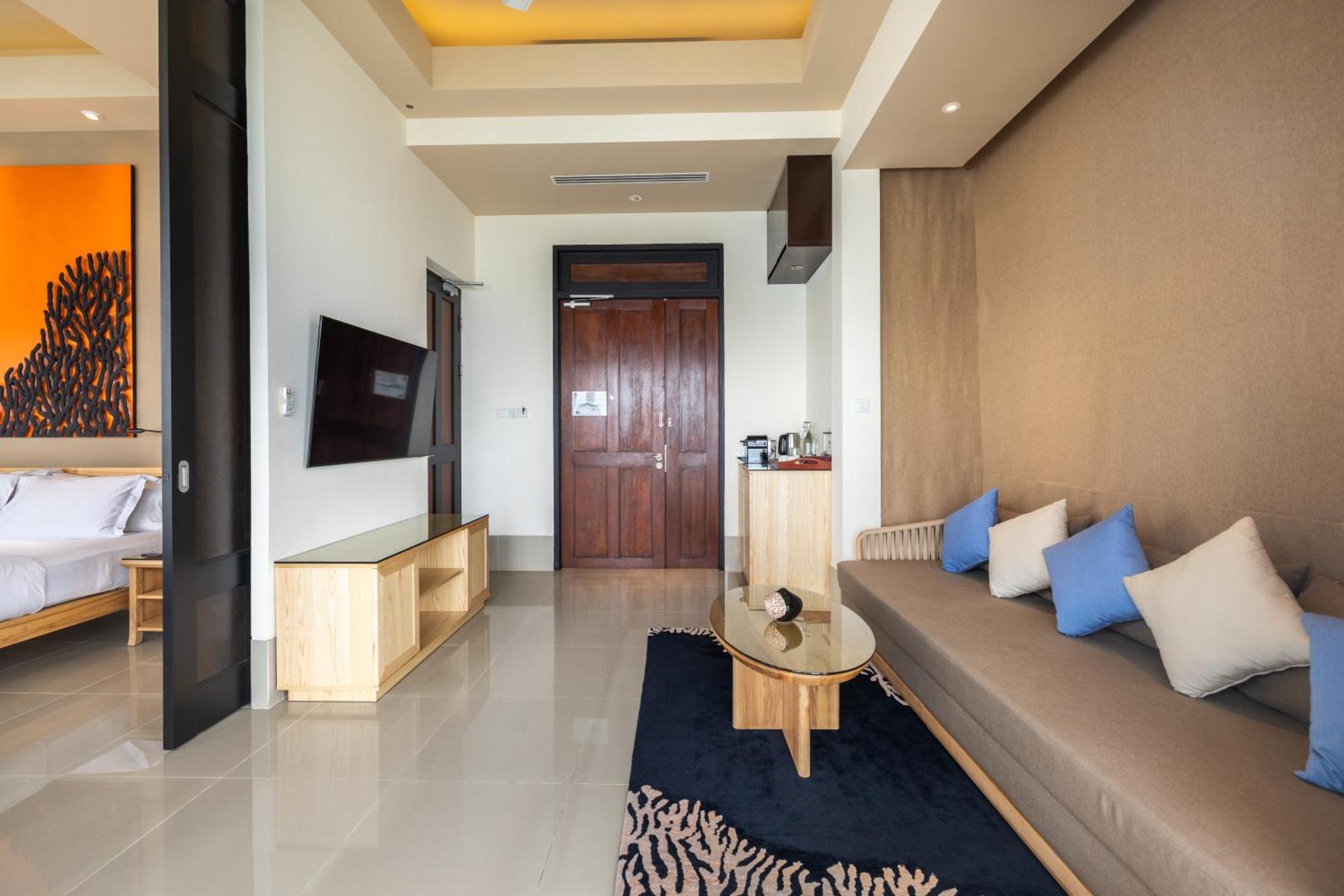 Курортный комплекс Angsana Velavaru In-ocean - Select, Book Now & Enjoy 20 Percent Off Seaplane Transfer For In 2025